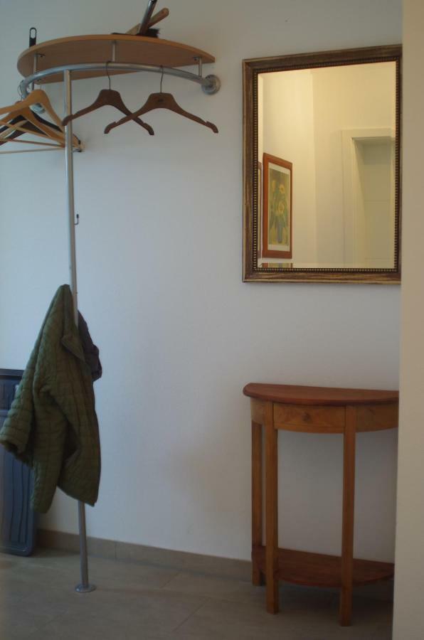 Das Gelbe Haus 1 *